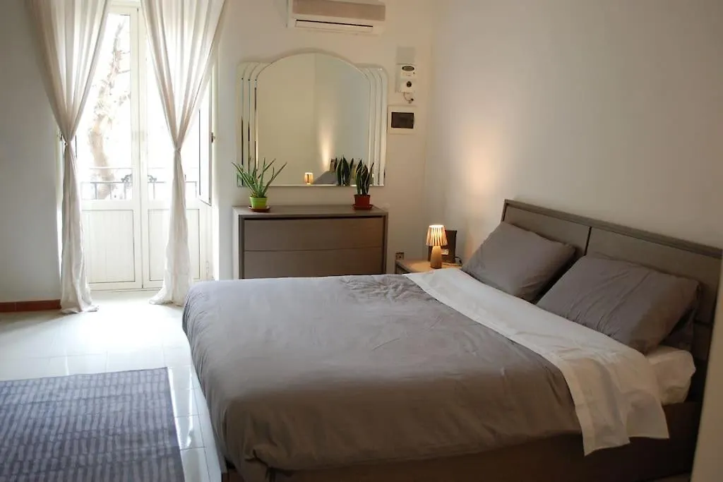 Lincoln Apartment Палермо
